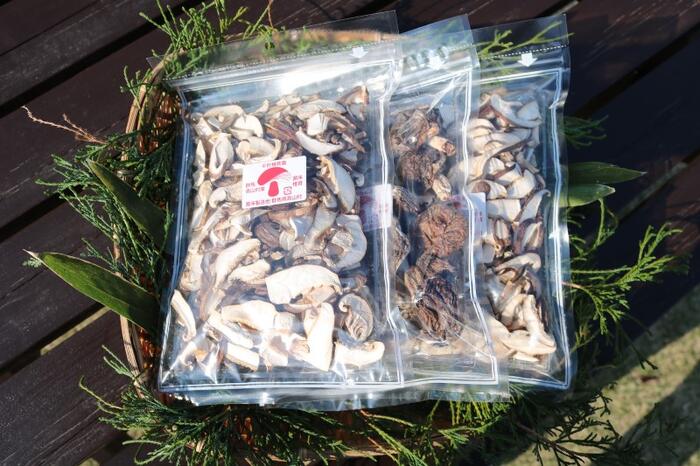 【ふるさと納税】干し椎茸（ホール180g、スライス150g）